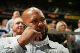 Suge Knight denies any involvement in Tupac's murder and speaks out against recent arrest related to the case.