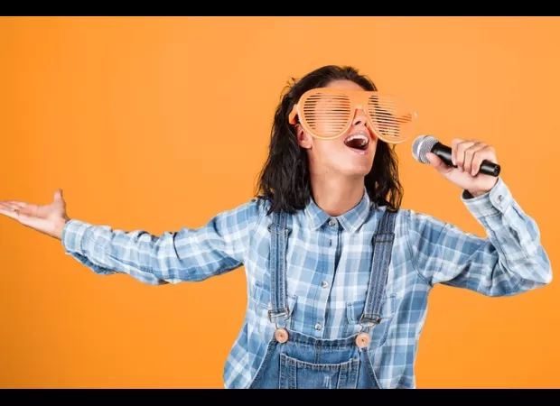 Explore 5 amazing examples of AI-created music that will surprise and delight you!