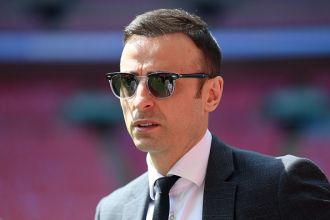 Dimitar Berbatov warns Andre Onana that he must step up his game or risk being dropped from Manchester United.