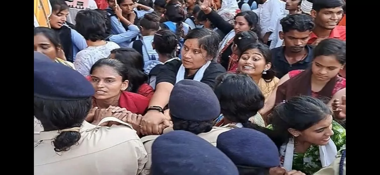 ABVP protests in Raipur against Chhattisgarh Govt policies and CGPSC scandal.