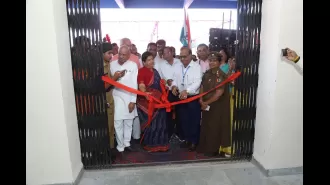 CM inaugurates new college building virtually in Bhopal.