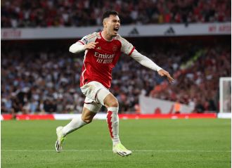 Gabriel Martinelli's goal gave Arsenal a win, breaking their losing streak against Man City.