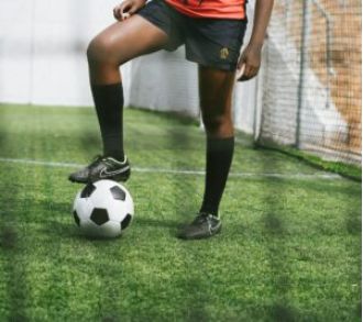 Da’vian Kimbrough becomes the youngest pro soccer player ever at age 15.