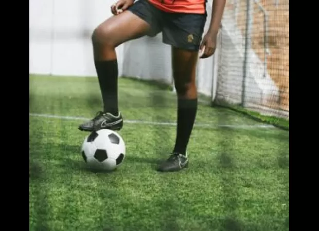 Da’vian Kimbrough becomes the youngest pro soccer player ever at age 15.