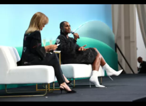 Moderator flubbed Issa Rae's name on panel but still got the business from CultureCon.