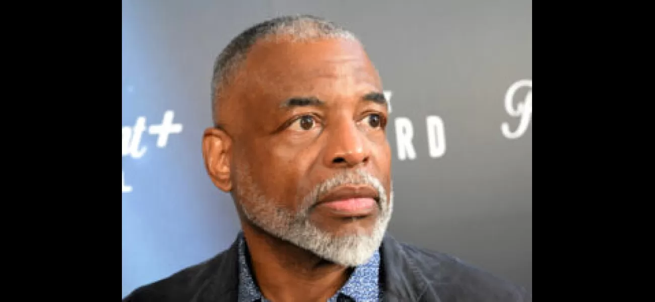 LeVar Burton to host the 2023 National Book Awards, honoring authors and their works.