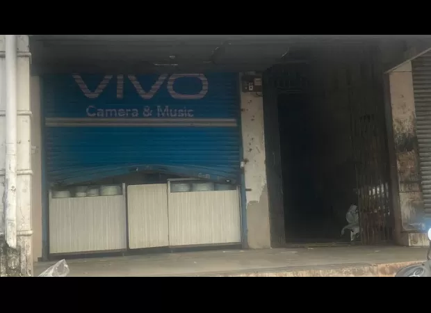 Thieves break into 12 shops in Panvel, stealing valuables.