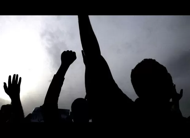 Opposition to building a restaurant at historic Sandipani Ashram in India.