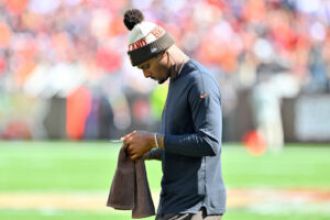 Deshaun Watson's shoulder injury keeps him out, leaving Browns & fans uncertain.