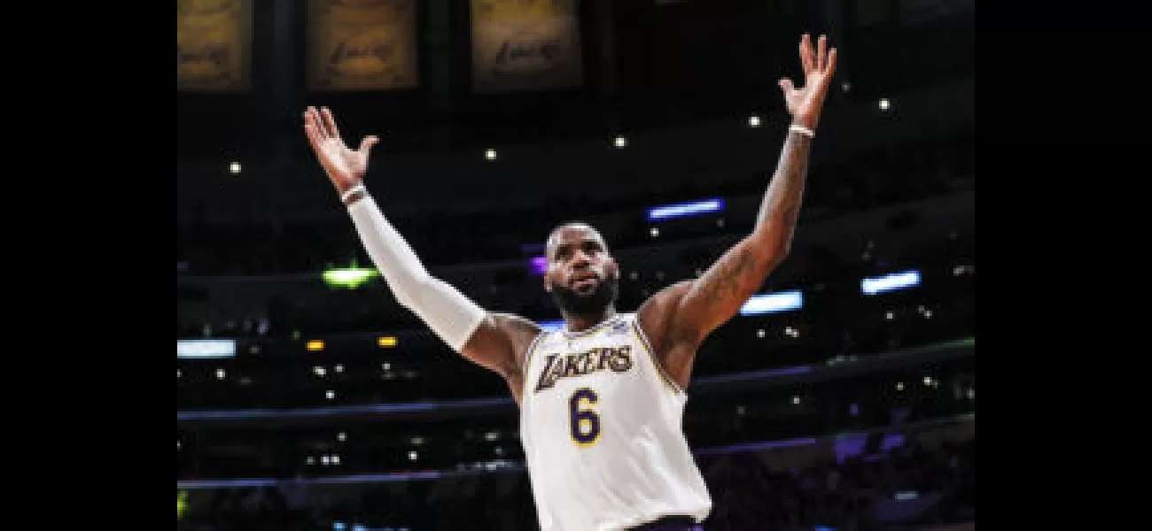 Michael Cooper critcizes LeBron for eating during a preseason NBA game.