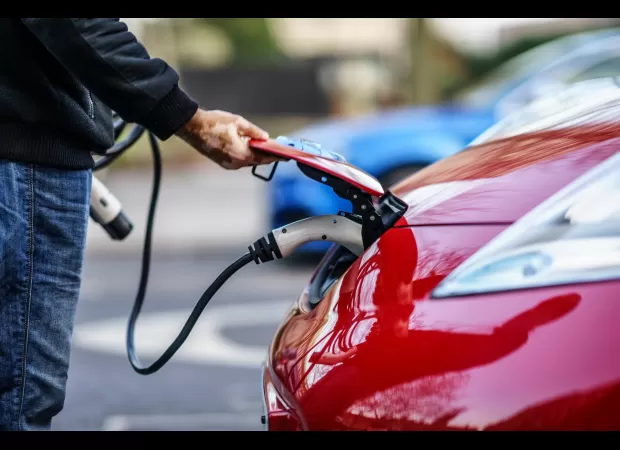 Brexit to cause £3,400 rise in electric vehicle costs in 2021.