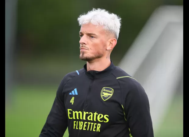 Ben White sends message to Mudryk and Sterling: 