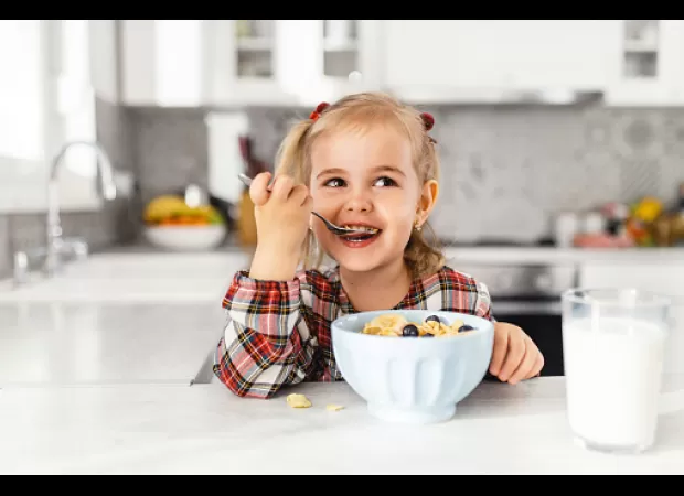 Dad choosing an easy breakfast for his two-year-old takes the cake!