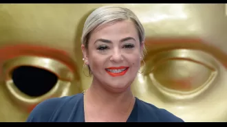 Lisa Armstrong to sue over £100,000; Ant McPartlin's ex-wife taking legal action.