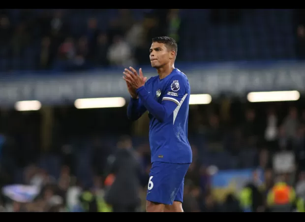 Chelsea have 3 issues: Neville highlights them after draw vs Arsenal.