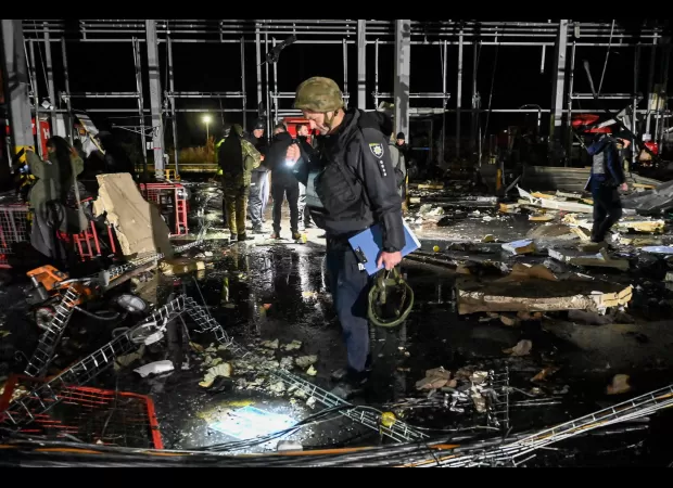 Six postal workers died in a missile attack in Kharkiv, Russia.