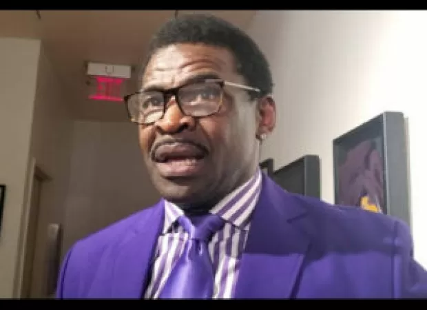 Michael Irvin scolds son for pretending to be something he's not: 