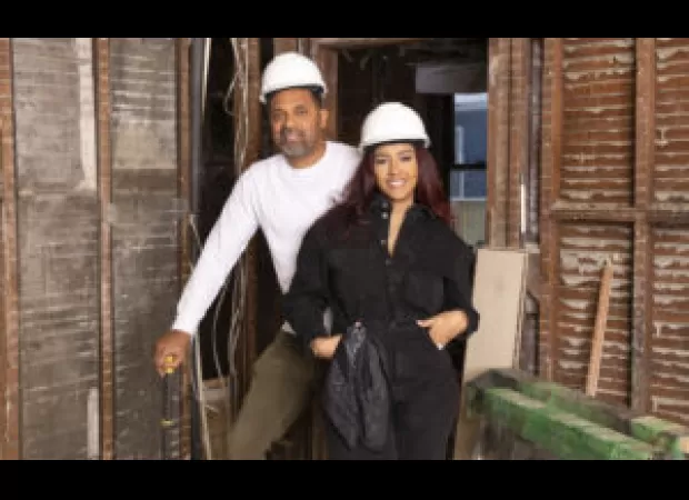 Mike Epps is helping revitalize his hometown in Indiana for a HGTV show.