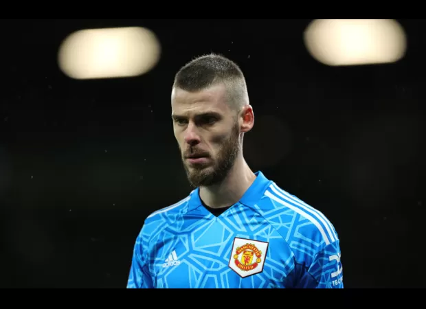 David De Gea responds to rumours of his potential transfer with a mysterious message.