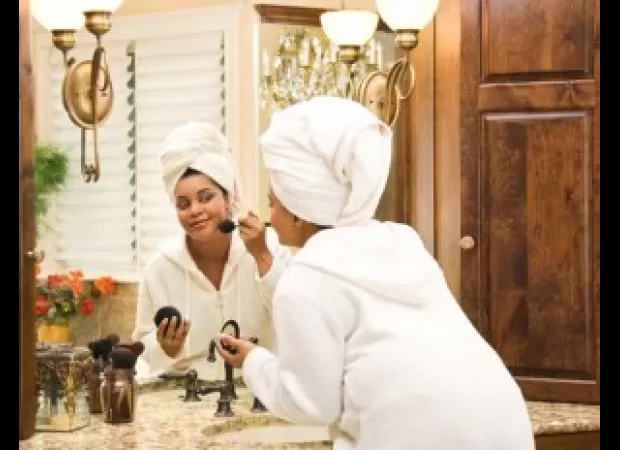 Breast cancer survivor starts own makeup line made from vegan, plant-based ingredients.