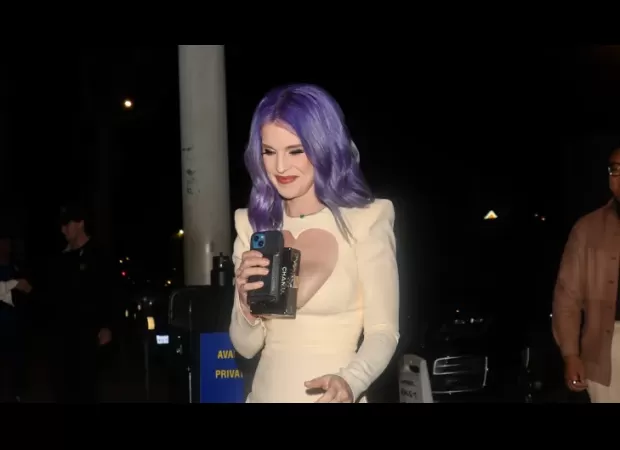 Kelly Osbourne celebrated her 39th bday in stylish rockstar fashion.