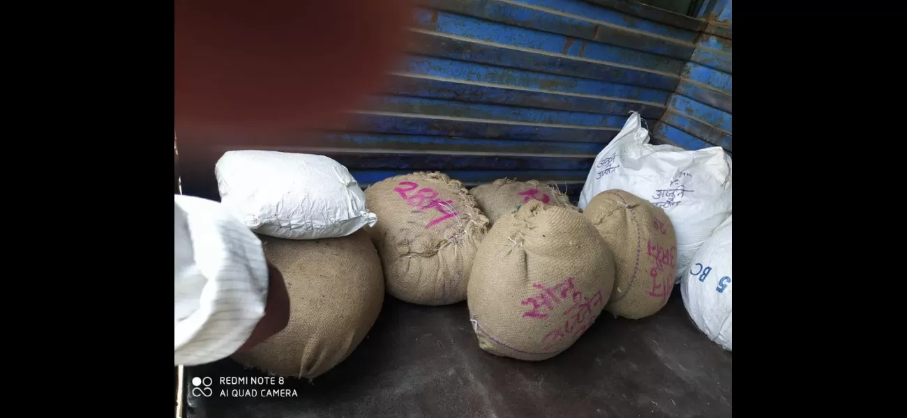 350 kg of mawa, contaminated with other substances, was confiscated.