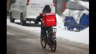 DoorDash now alerts customers that opting out of tips may result in longer delivery times.