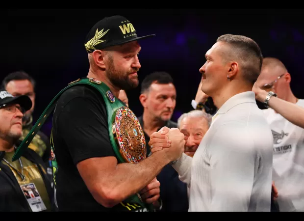 Tyson Fury vs Usyk fight pushed back to Feb. 2020.