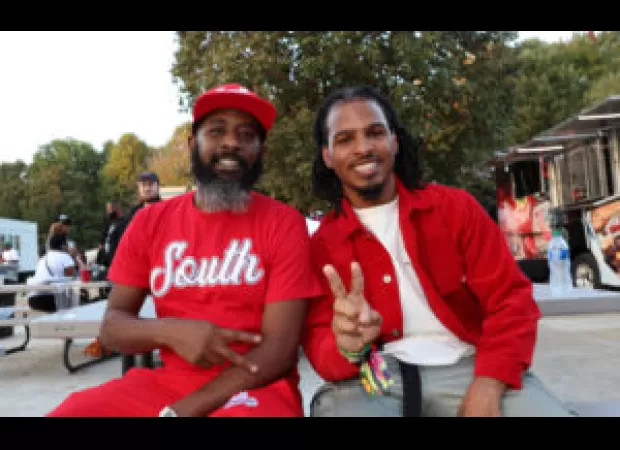 Keith Lee critiques Atlanta restaurants on TikTok, kindly pointing out their shortcomings.