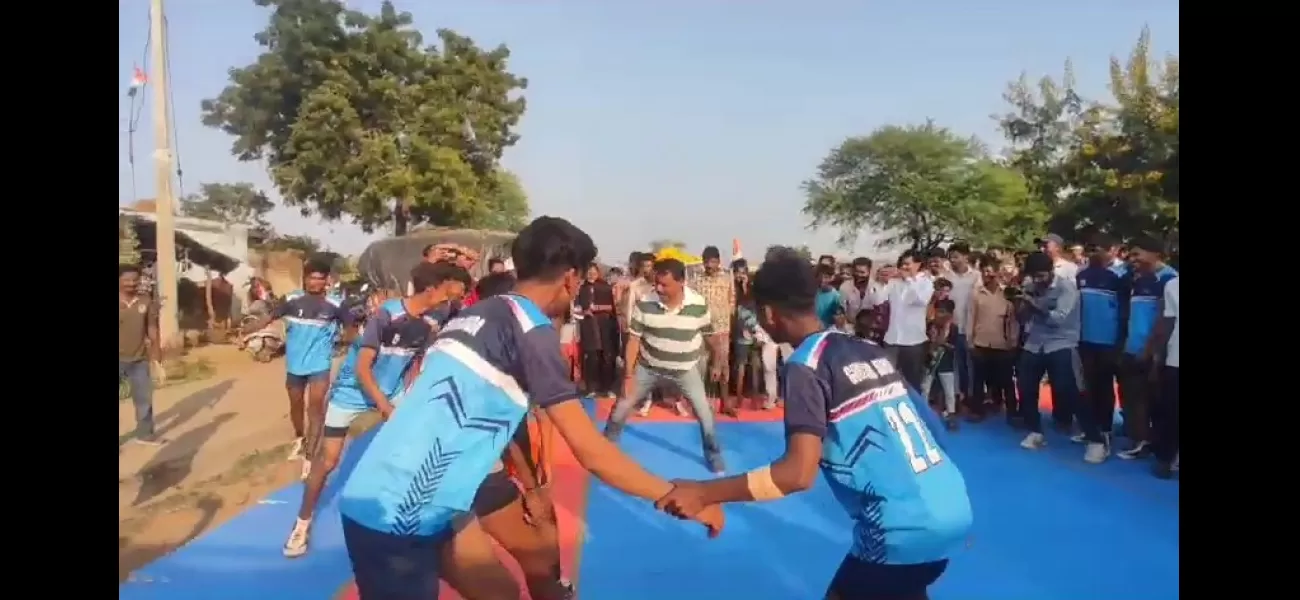 Former Cabinet Minister Umang Singhar seen playing Kabbadi on the campaign field (VIDEO).