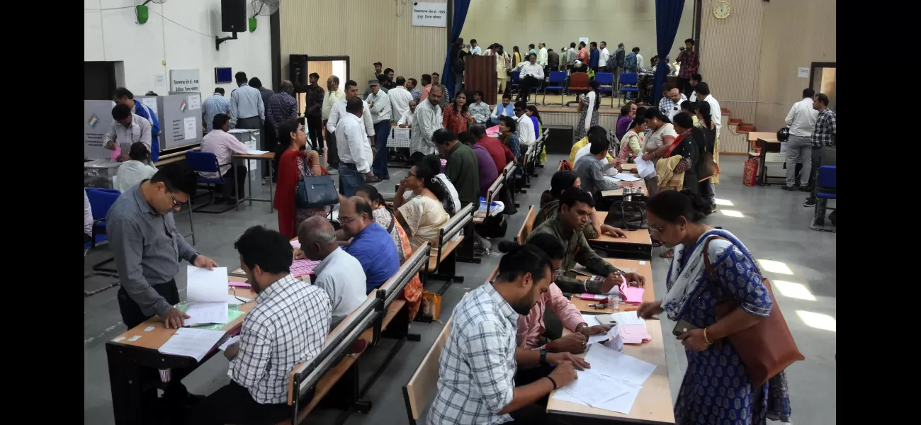 Postal voting for 5 days begins in Bhopal for those who can't go to polling booths.