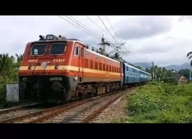 Railways run festival special trains b/w Mumbai-Rewa & Pune-Jabalpur.