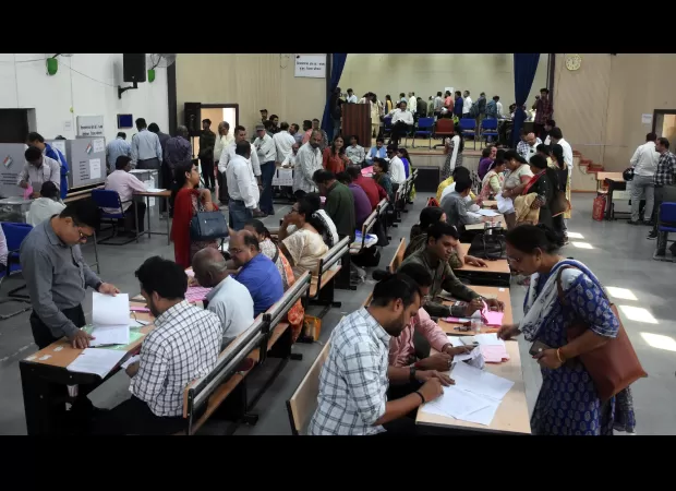 Postal voting for 5 days begins in Bhopal for those who can't go to polling booths.
