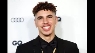 LaMelo Ball sets Charlotte Hornets record with 30-point triple-double.