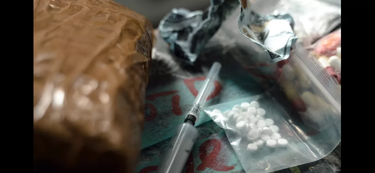 2,491 drug cases registered in Maharashtra in 2023; 10 policemen suspended due to Lalit Patil case.