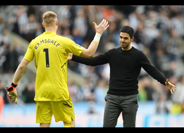 Arteta encourages Ramsdale to stay put during transfer window.