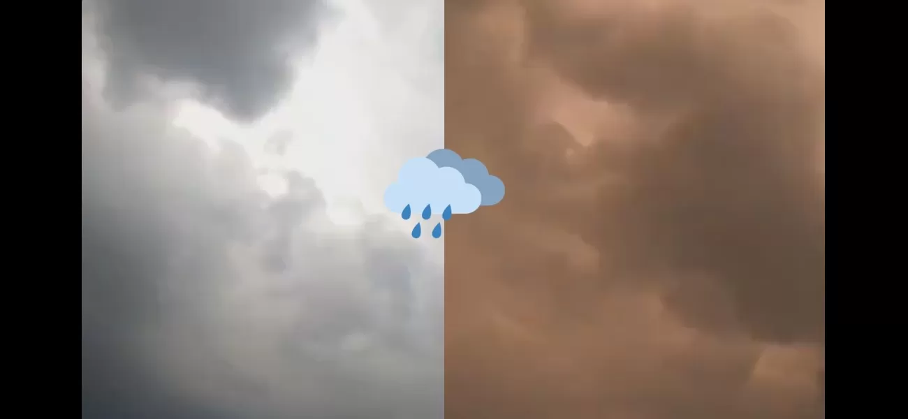 A timelapse of a thunderstorm in Pune, India, with stunning visuals.
