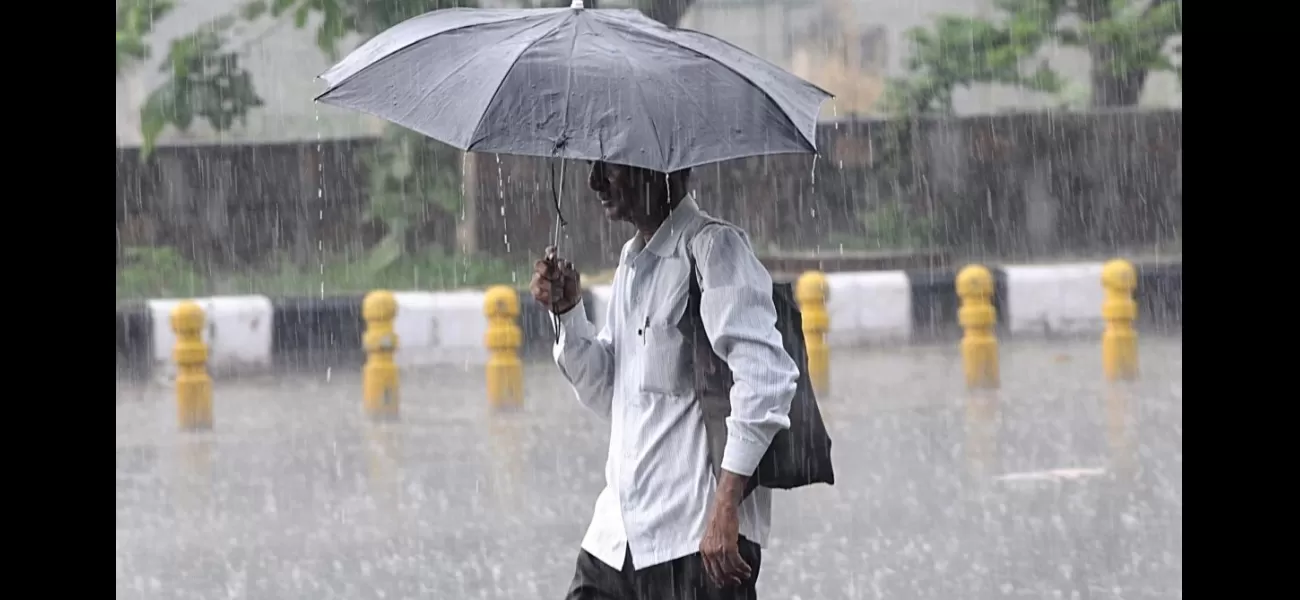Tamil Nadu declares a holiday for schools in 7 districts due to heavy rainfall.