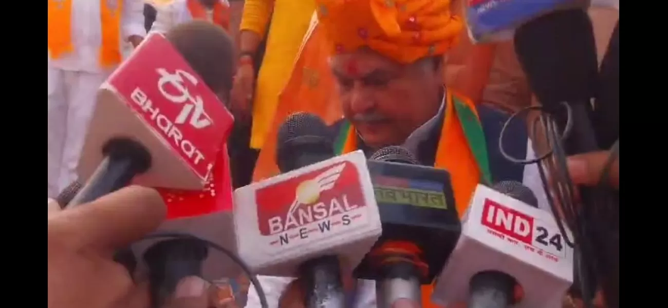 Union Minister Tomar dodges question on son's viral video involving a 'cash deal'.