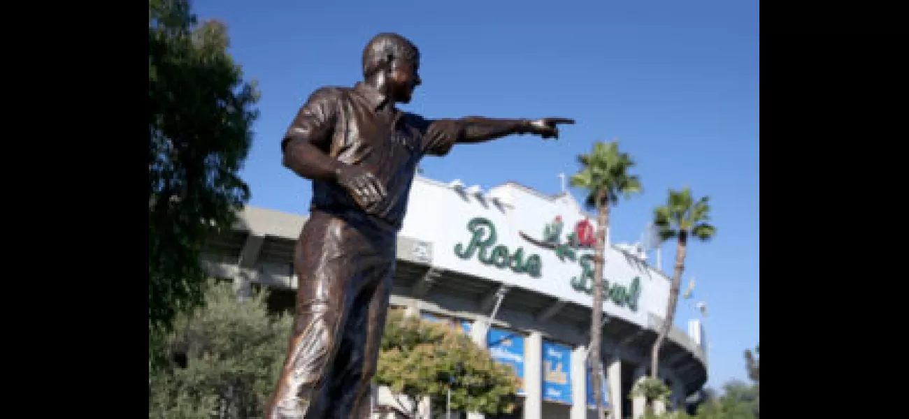 Police claim UCLA recruits took jewelry and cash from Colorado players at Rose Bowl.
