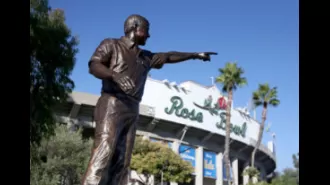 Police claim UCLA recruits took jewelry and cash from Colorado players at Rose Bowl.