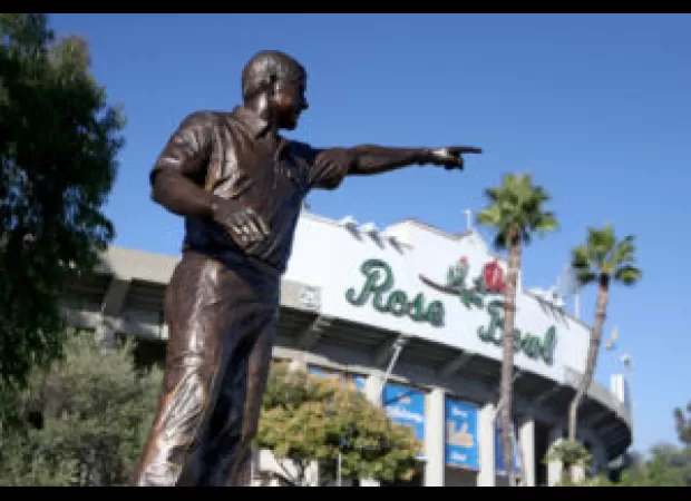 Police claim UCLA recruits took jewelry and cash from Colorado players at Rose Bowl.