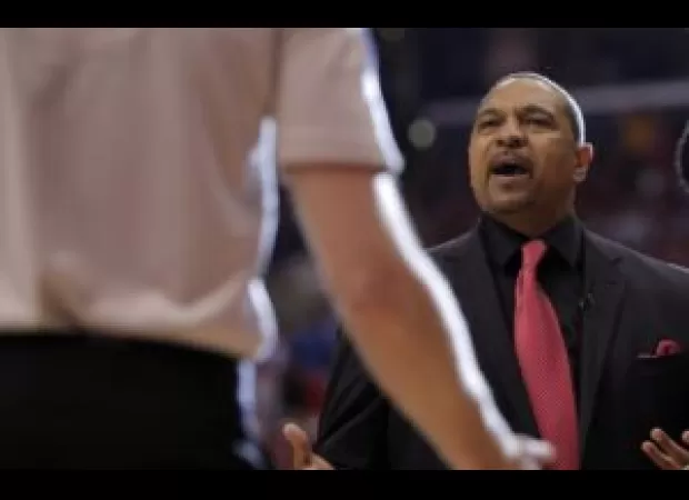 Mark Jackson let go as commentator after Knicks prohibit him from team plane.