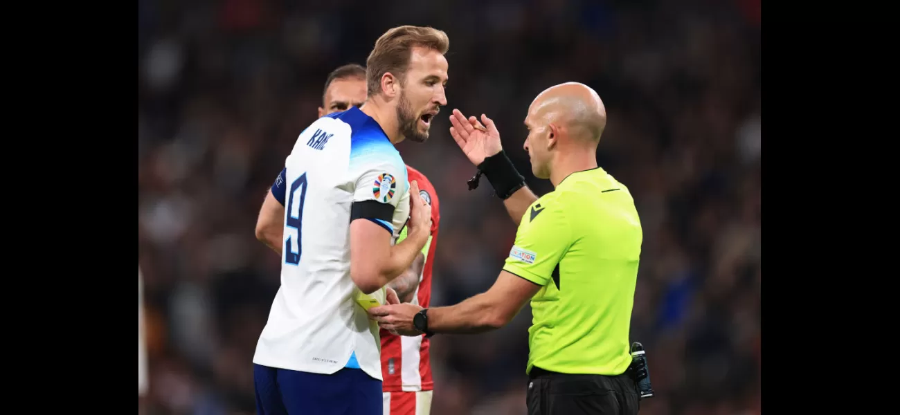 Ex-England players criticize referee's 