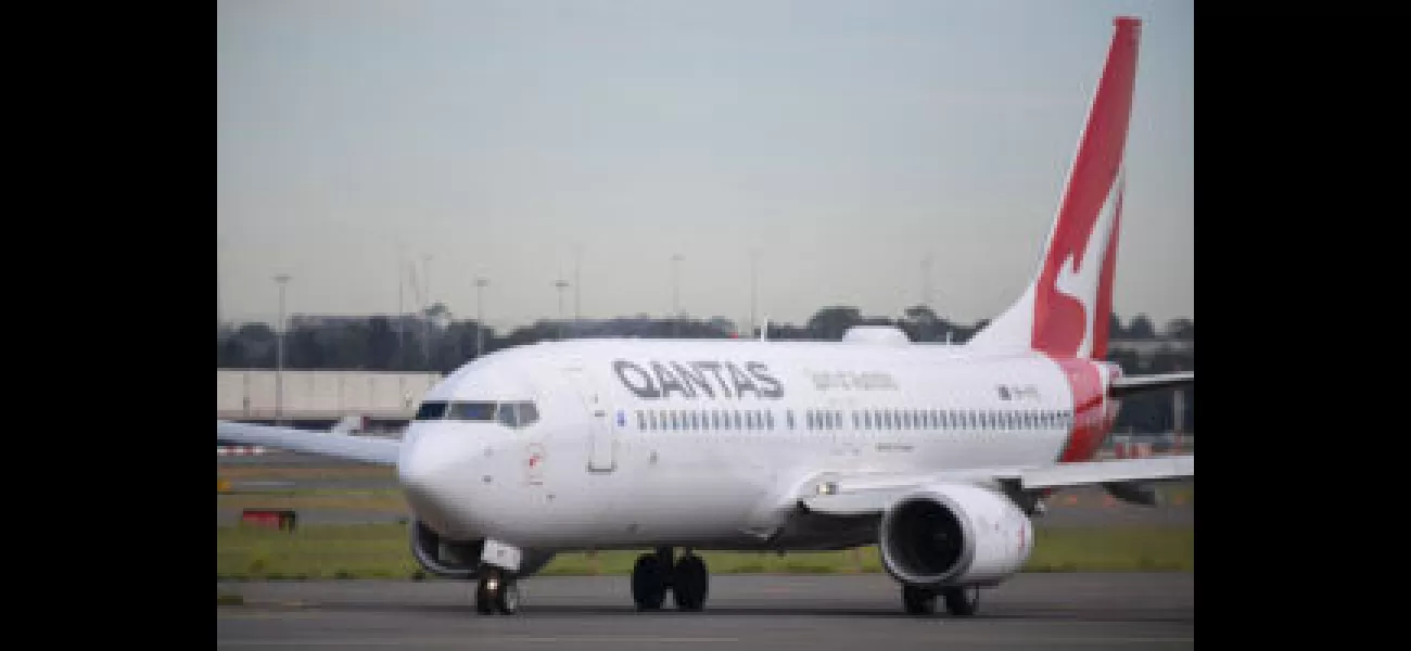 Woman arrested for attempting to board missed flight by running onto tarmac.
