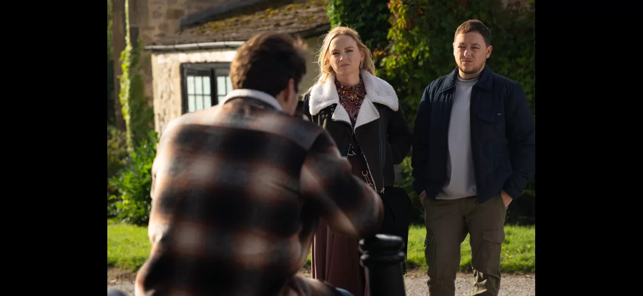 Amy worries about Chloe and Reuben's safety after their disappearance.