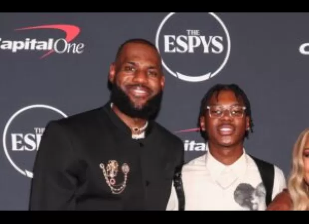 Bryce James returns to his high school, Sierra Canyon, for his senior year.