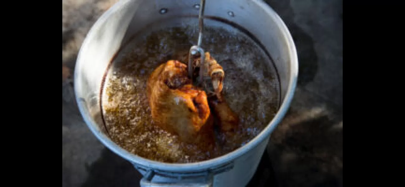 Explosion of Thanksgiving turkey fryer destroys North Carolina home.