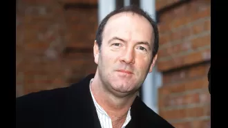 Actor Dean Sullivan, known for his role on the British soap opera Brookside, has passed away at the age of 68.
Dean Sullivan, star of British soap Brookside, dies aged 68.