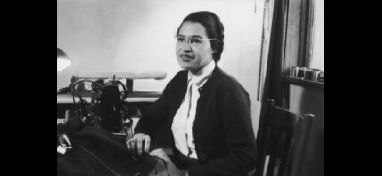 A federal holiday honoring the late civil rights activist Rosa Parks is being proposed in Congress.